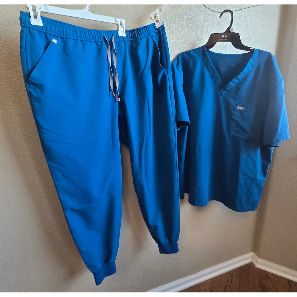 FIGS Technical Collection Scrub Set Royal Blue V-Neck Top & Jogger set MXXSW2004